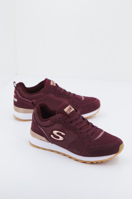 SKECHERS RETROS-OG -GOLDN GURL en color BURDEOS  (1)