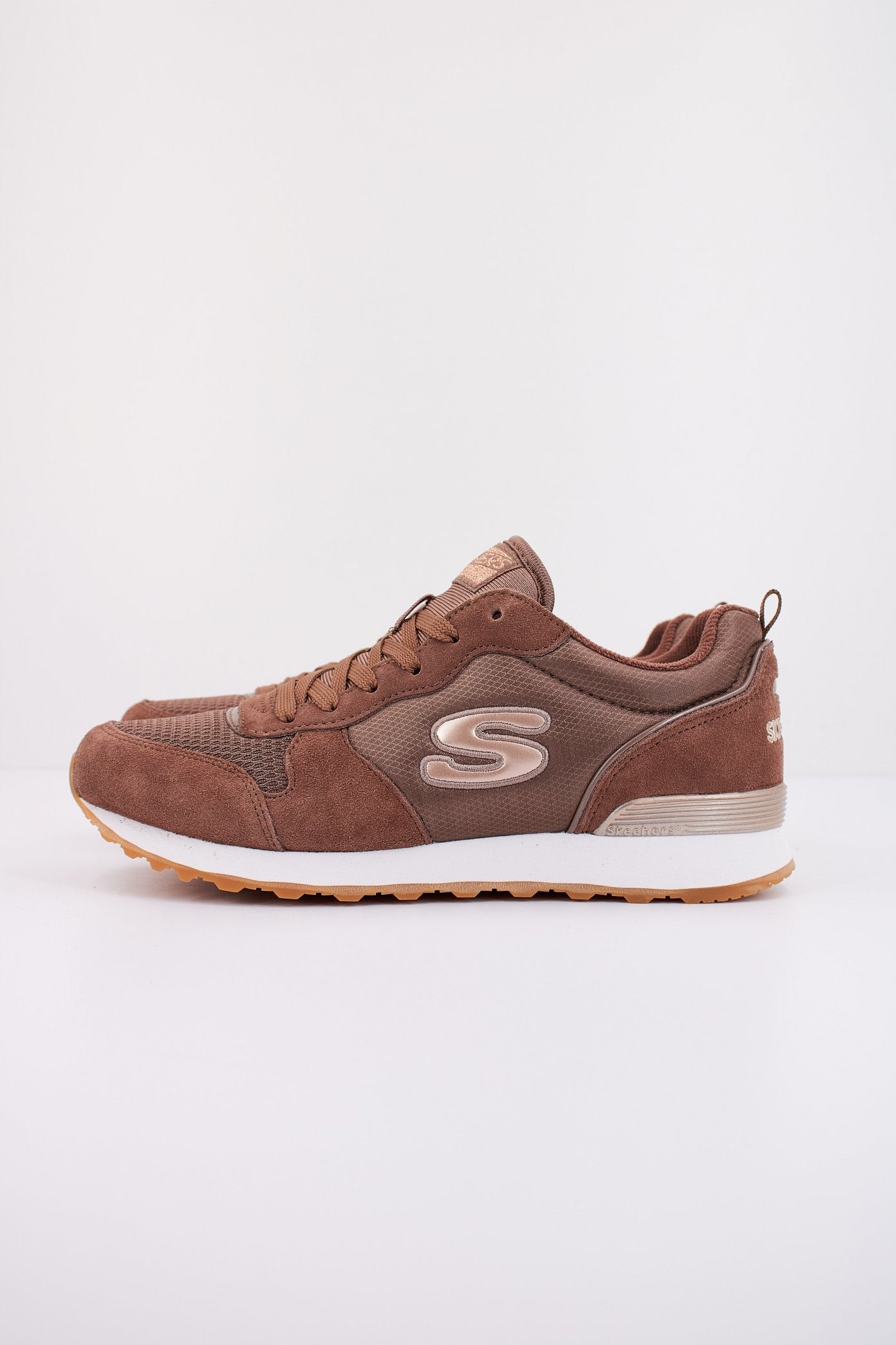 SKECHERS RETROS-OG -GOLDN GURL en color MARRON  (1)