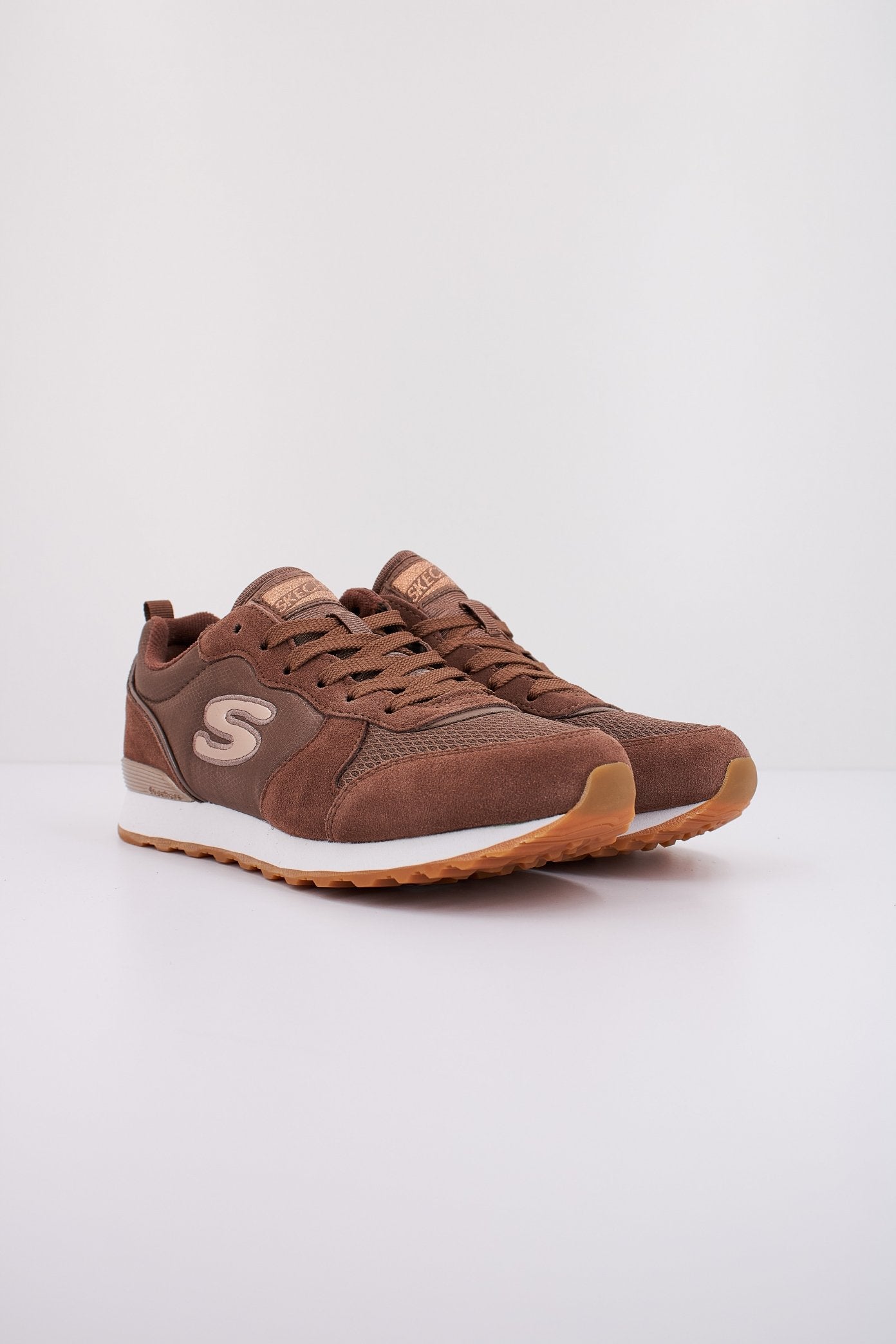 SKECHERS RETROS-OG -GOLDN GURL en color MARRON  (2)