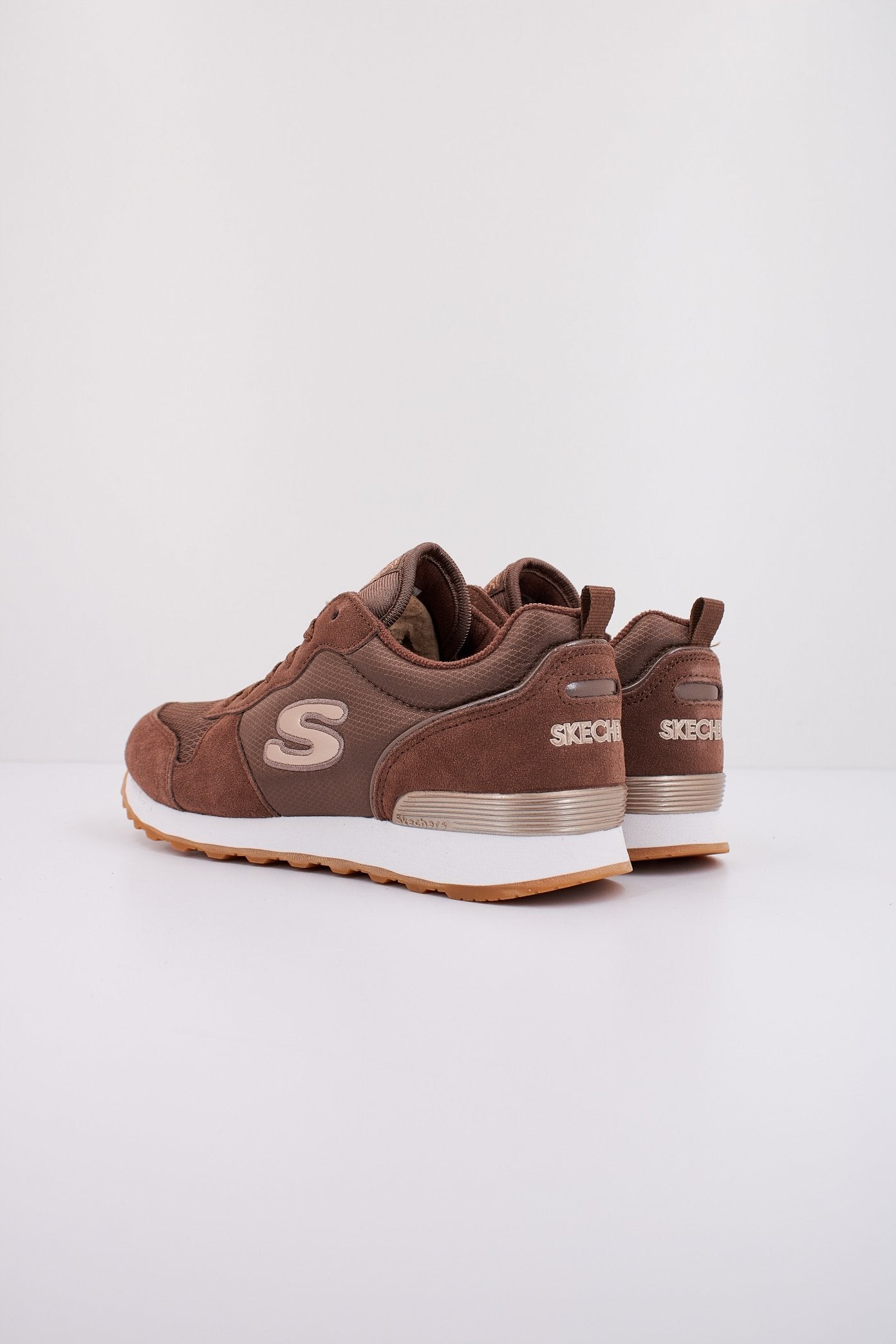 SKECHERS RETROS-OG -GOLDN GURL en color MARRON  (4)