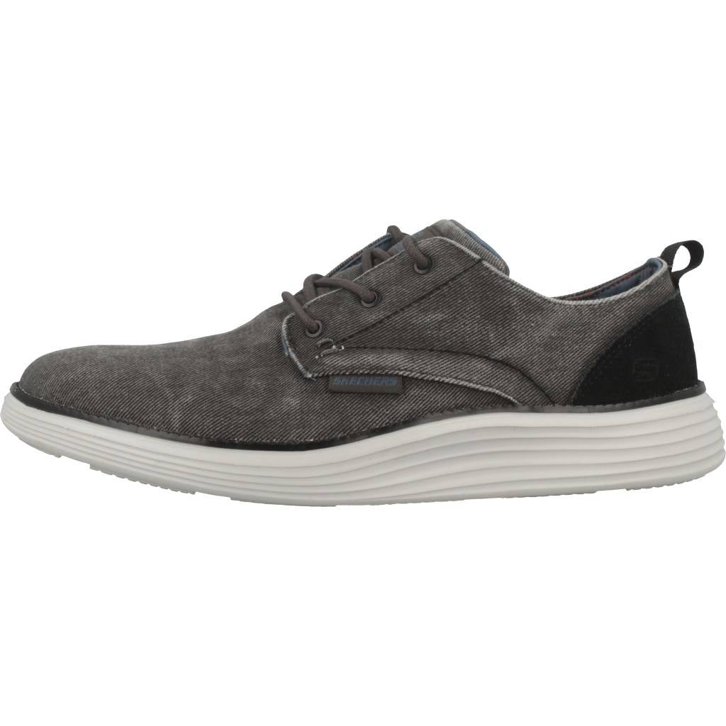 SKECHERS STATUS . PEXTON en color NEGRO  (2)