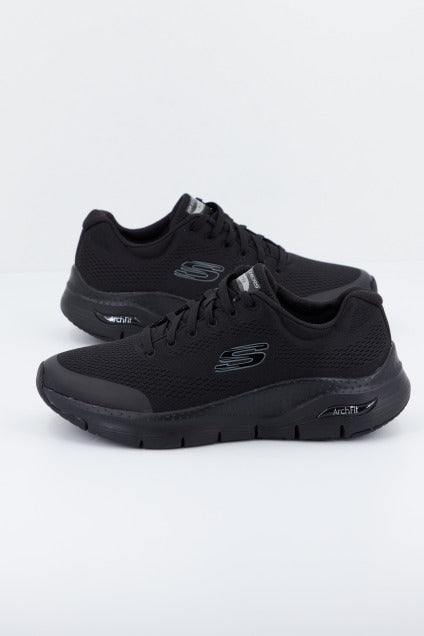 SKECHERS ARCH FIT en color NEGRO  (1)