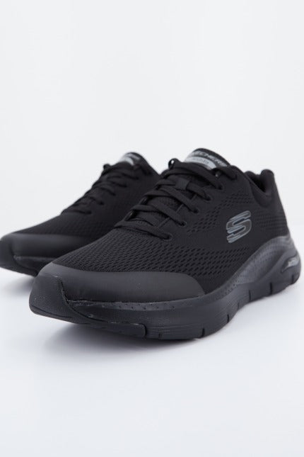 SKECHERS ARCH FIT en color NEGRO  (2)