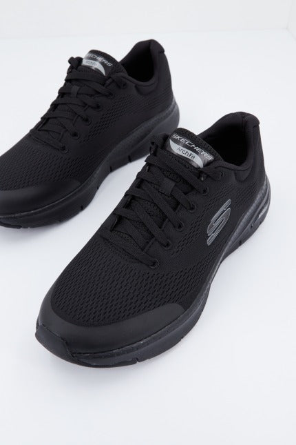 SKECHERS ARCH FIT en color NEGRO  (3)