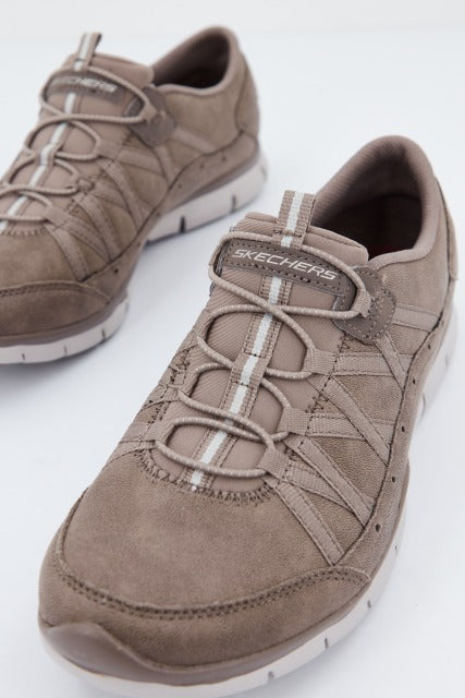 SKECHERS FINE TASTE en color MARRON  (4)