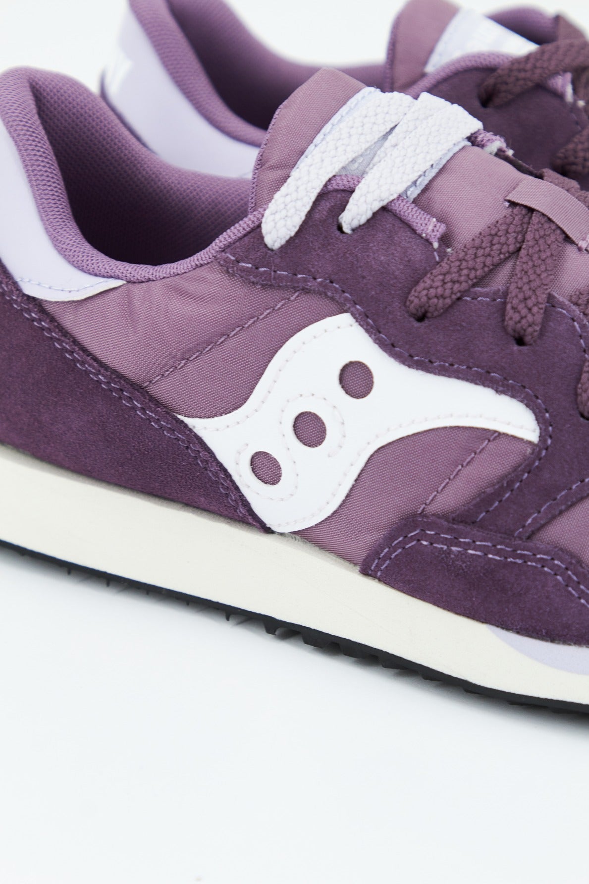 SAUCONY DXN TRAINER en color VIOLETA  (4)