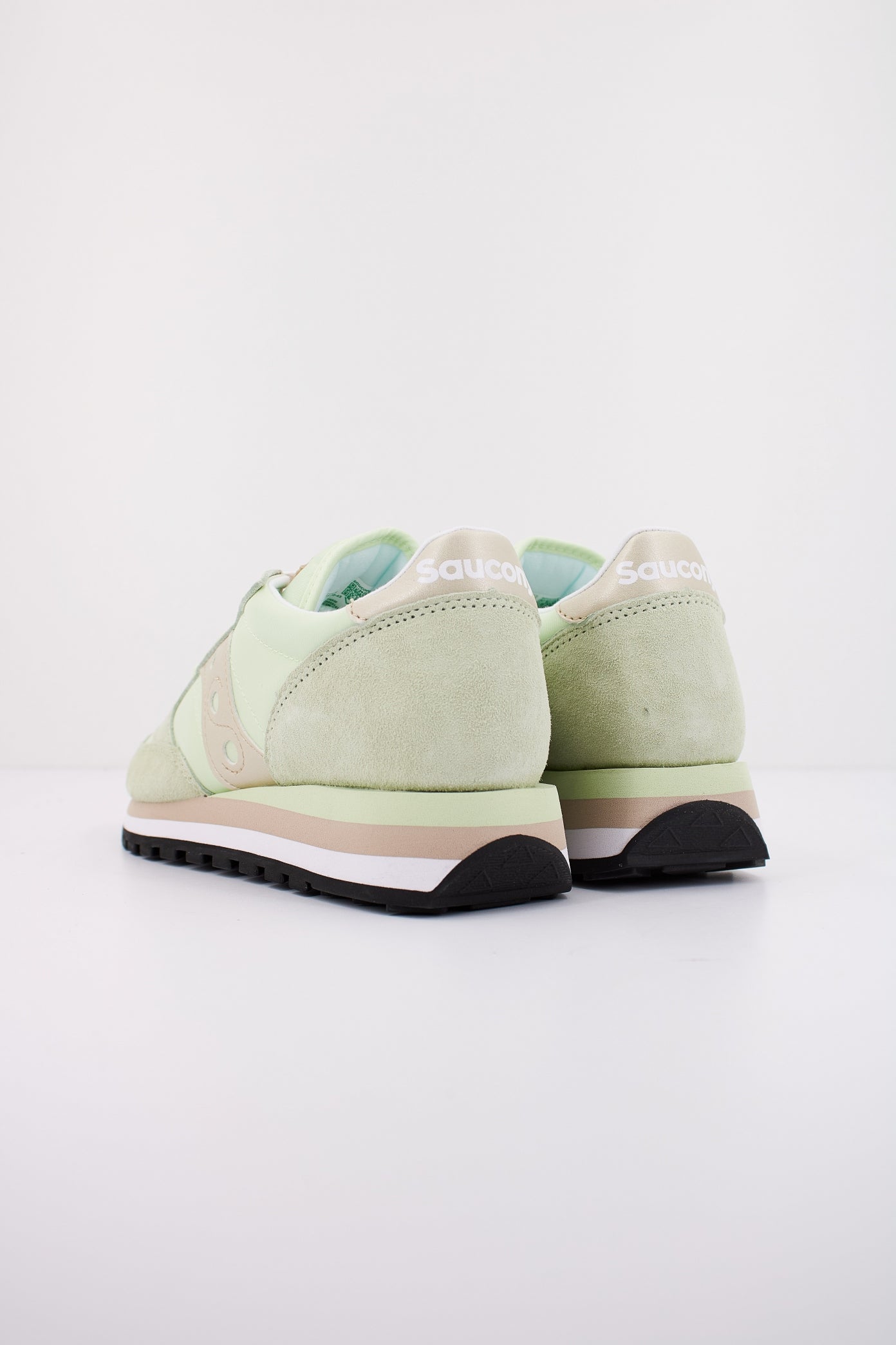 SAUCONY  JAZZ TRIPLE en color VERDE  (3)