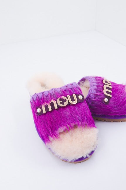 MOU SLIDE SLIPPER LONG HAIR P en color VIOLETA  (2)