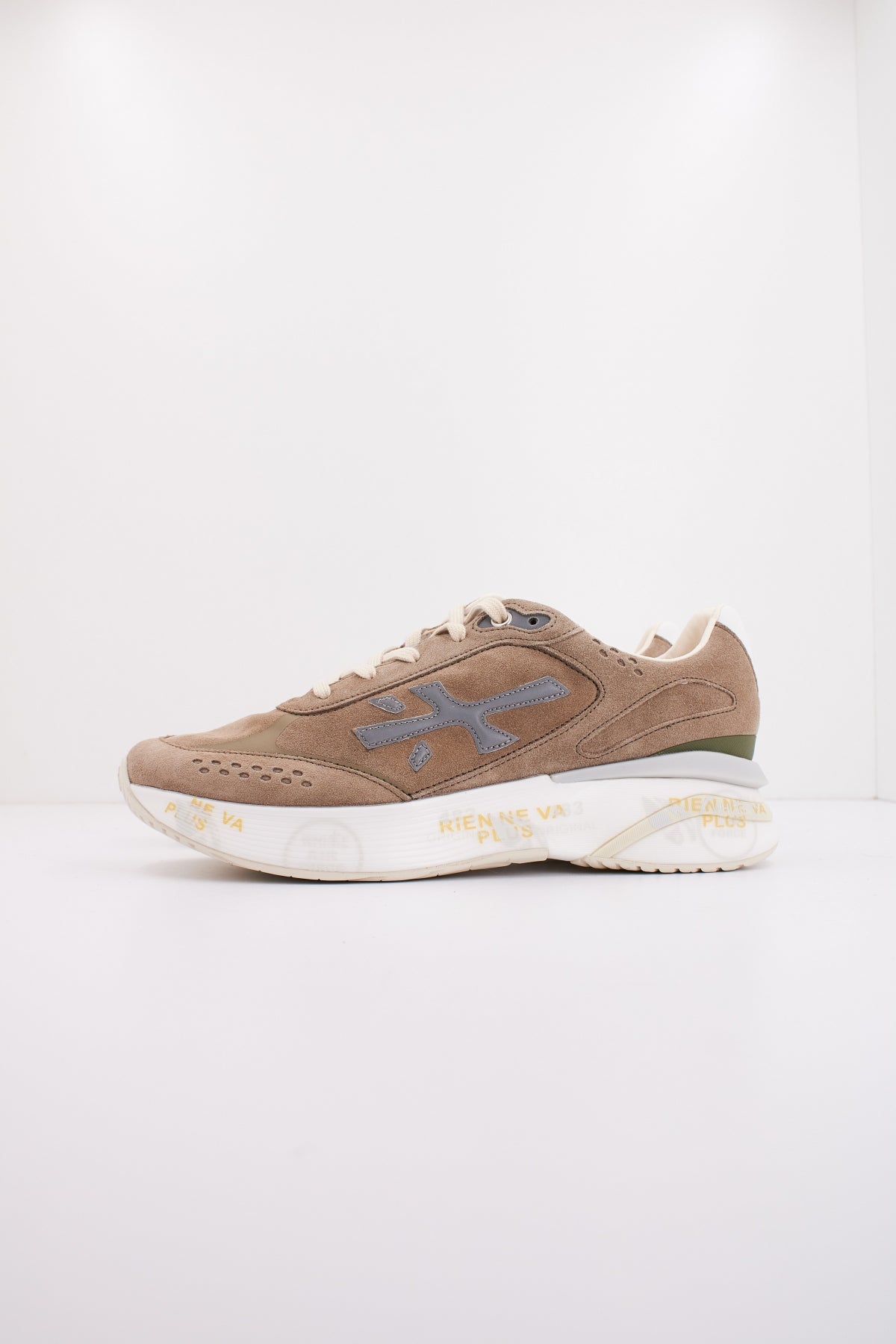 PREMIATA MOERUN  en color MARRON  (1)