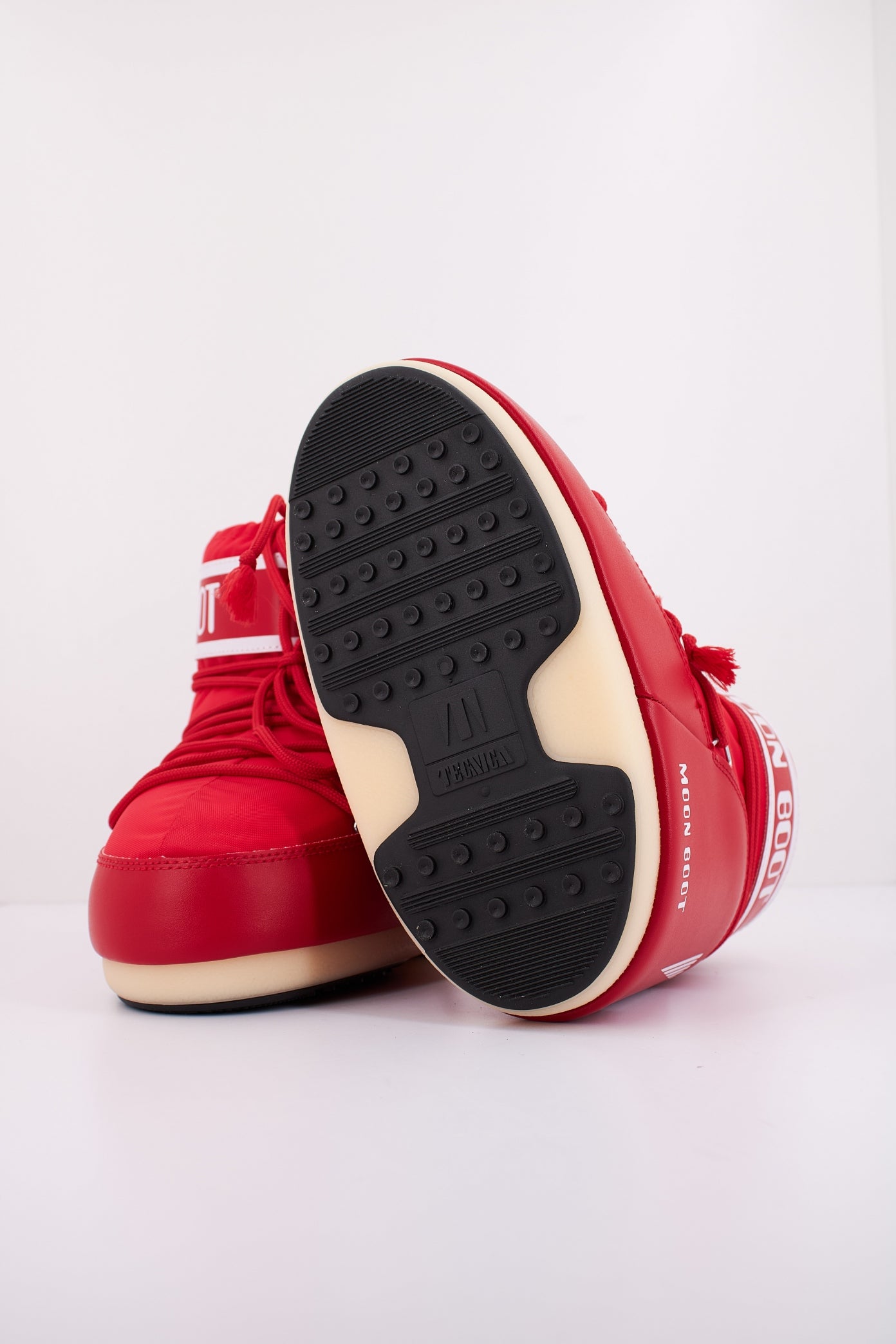 MOON BOOT MB ICON LOW NY en color ROJO  (5)