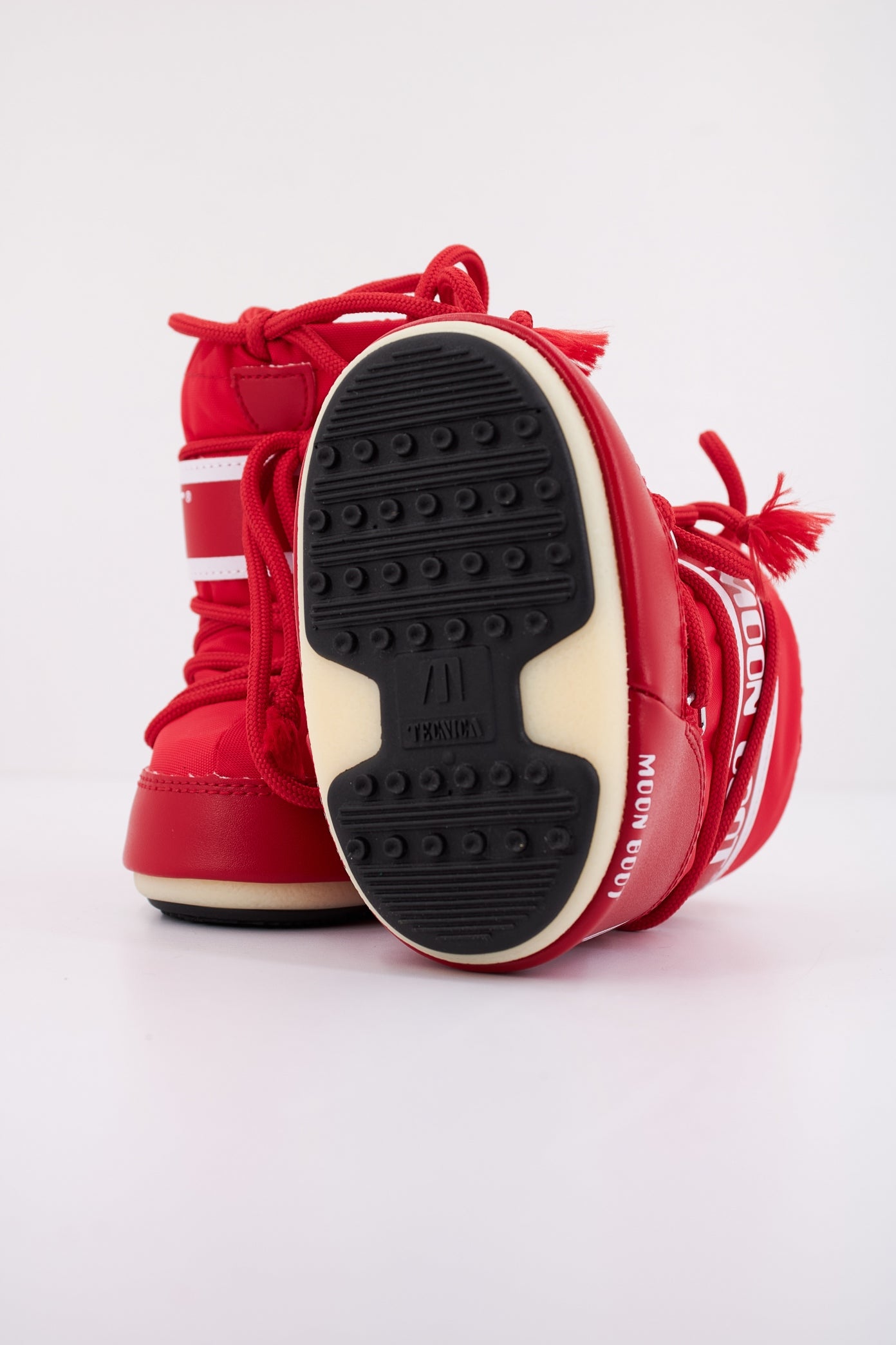 MOON BOOT MB ICON MINI NYLO en color ROJO  (5)