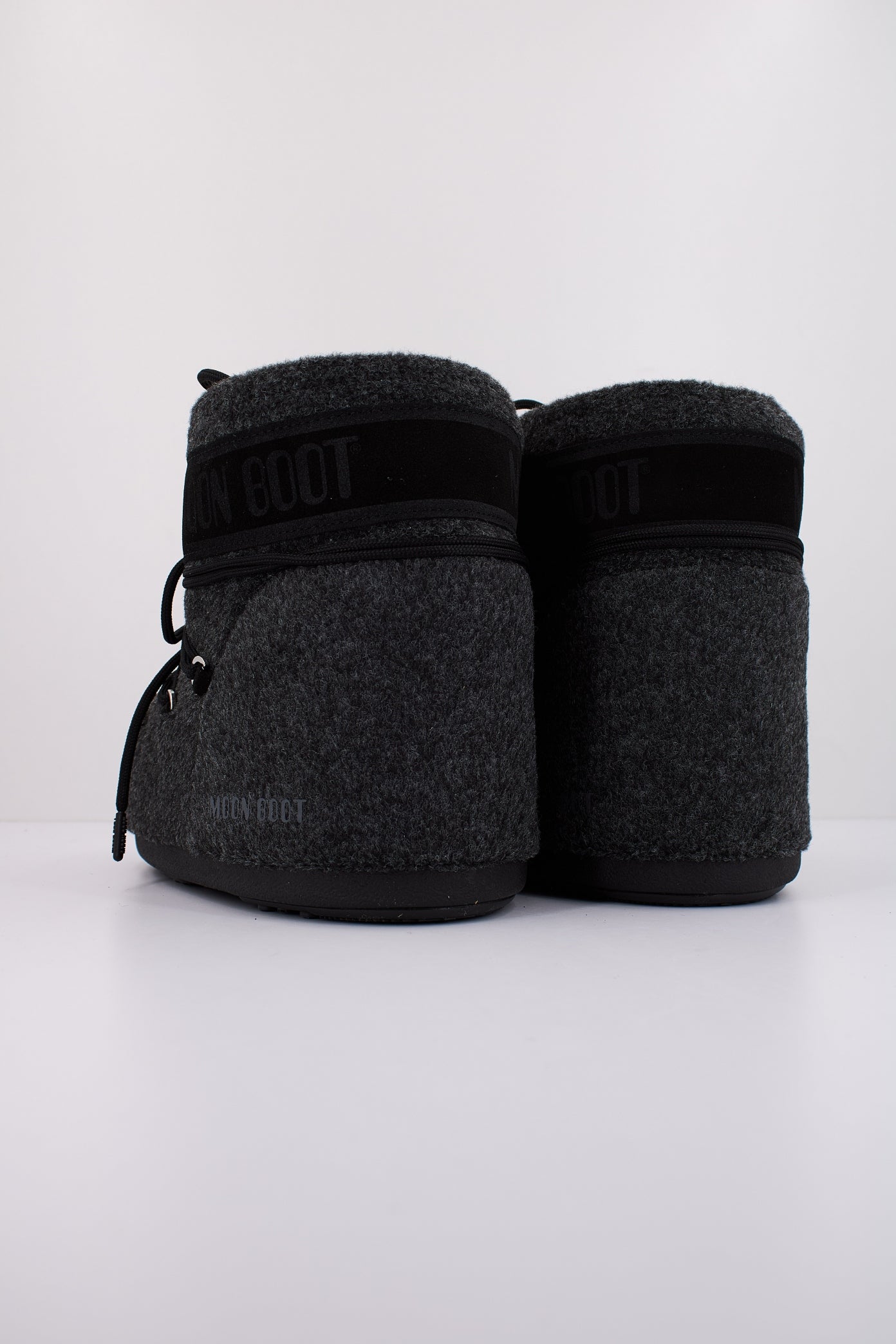 MOON BOOT MB ICON LOW FELT en color NEGRO  (4)