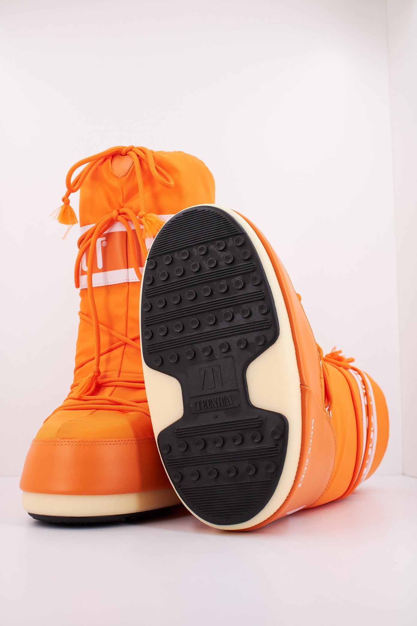 MOON BOOT MB ICON NYLON en color NARANJA  (5)