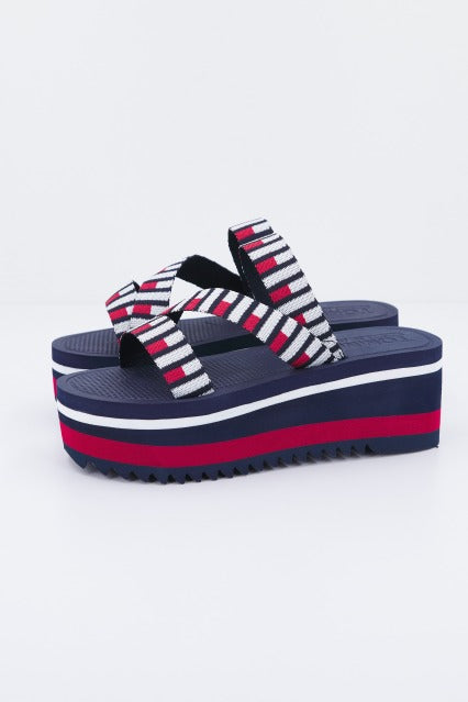 TOMMY JEANS FLAG WEBBING FLATFORM MU en color AZUL  (1)