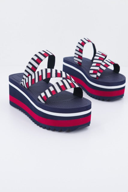 TOMMY JEANS FLAG WEBBING FLATFORM MU en color AZUL  (2)