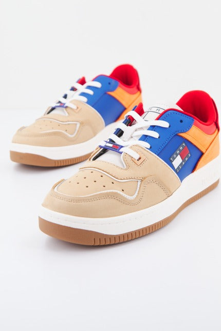 TOMMY JEANS  NUBUK BASKET en color MULTICOLOR  (1)