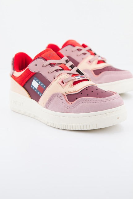 TOMMY JEANS  LOW NUBUK en color MULTICOLOR  (2)