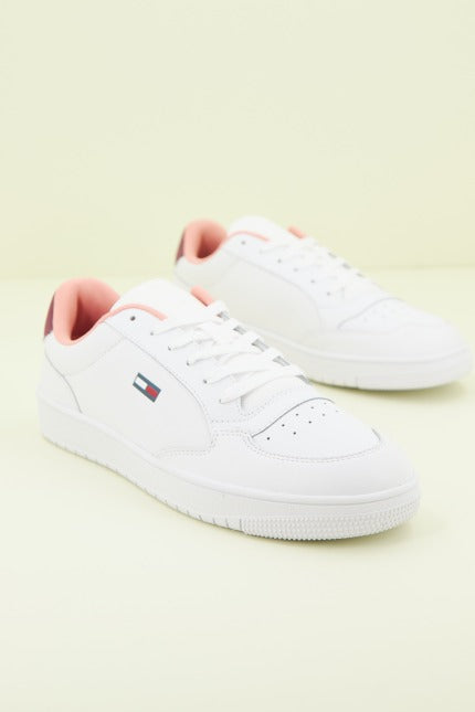 TOMMY JEANS COURT CUPSOL en color BLANCO  (1)