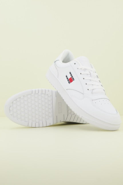 TOMMY JEANS RETRO LEATHER en color BLANCO  (1)