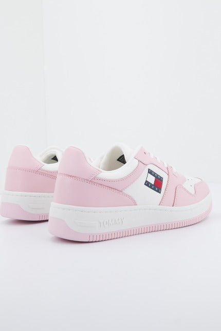 TOMMY JEANS RETRO BASKET WMN en color ROSA  (2)