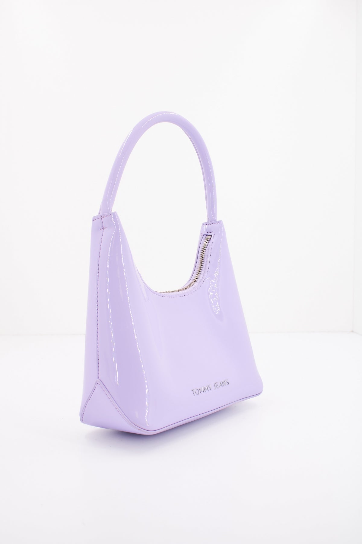 TOMMY JEANS TJW ESS MUST SHOULDER BA en color VIOLETA  (1)