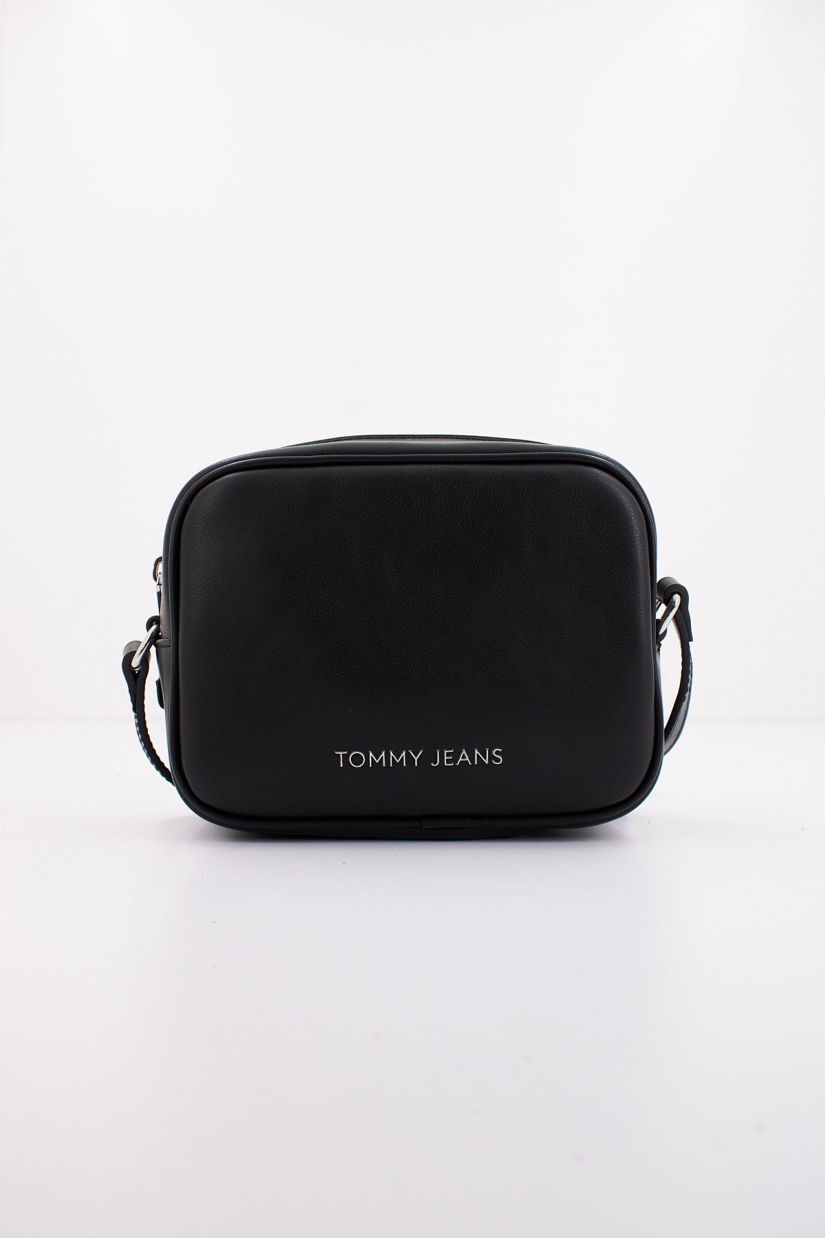 TOMMY JEANS TJW ESS MUST CAMERA BAG en color NEGRO  (2)