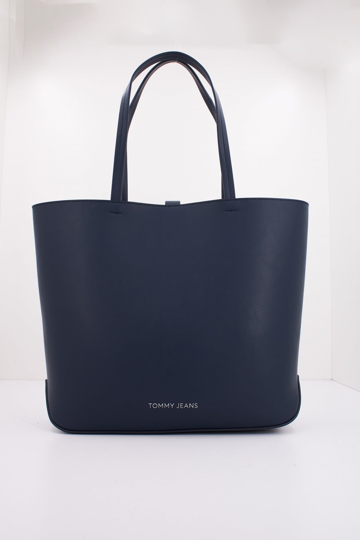 TOMMY JEANS TJW ESS MUST TOTE en color AZUL  (2)