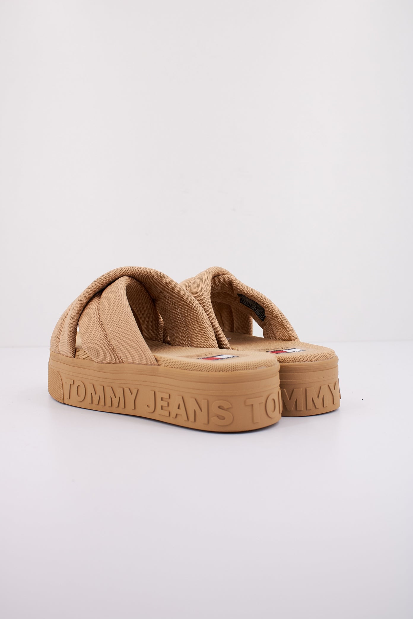 TOMMY JEANS TJW LETTERING FLATFORM S en color BEIS  (4)