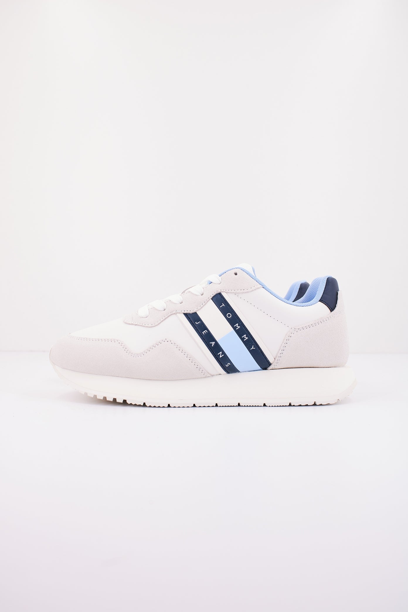 TOMMY JEANS TJW EVA RUNNER MAT MIX E en color BLANCO  (1)