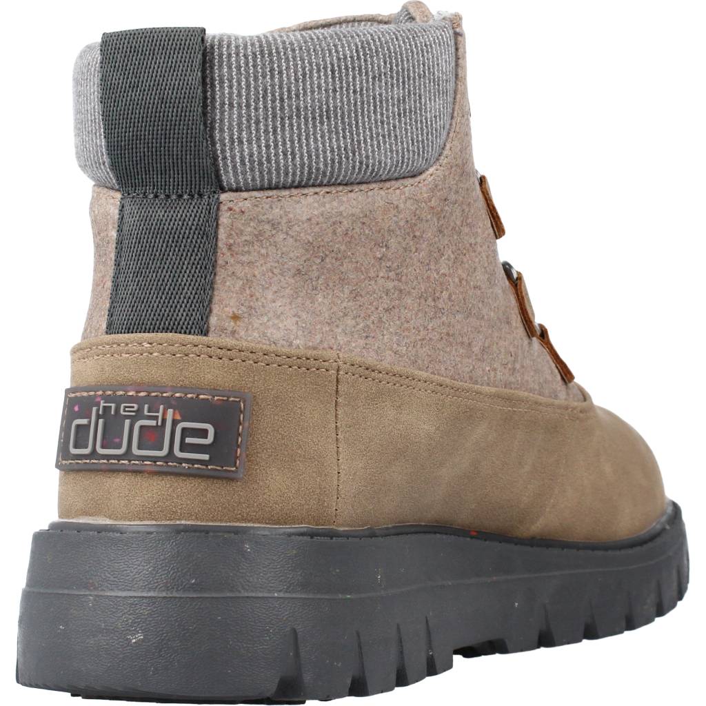 HEY DUDE TONYA ECO SHIELD en color MARRON  (3)