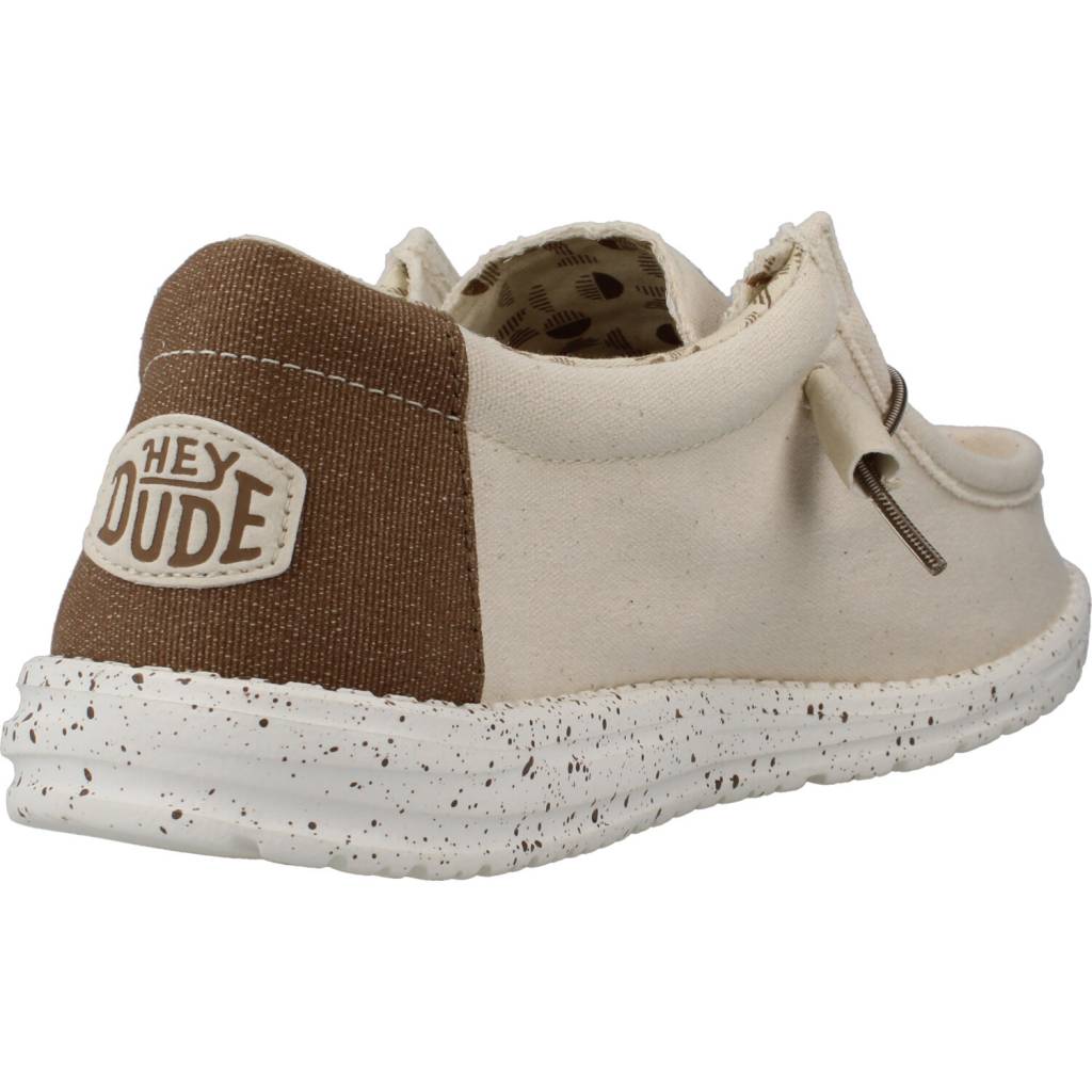 HEY DUDE WALLY STRETCH CANVAS en color BEIS  (3)