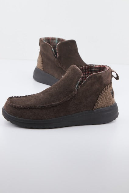 HEY DUDE DENNY SUEDE en color MARRON  (1)