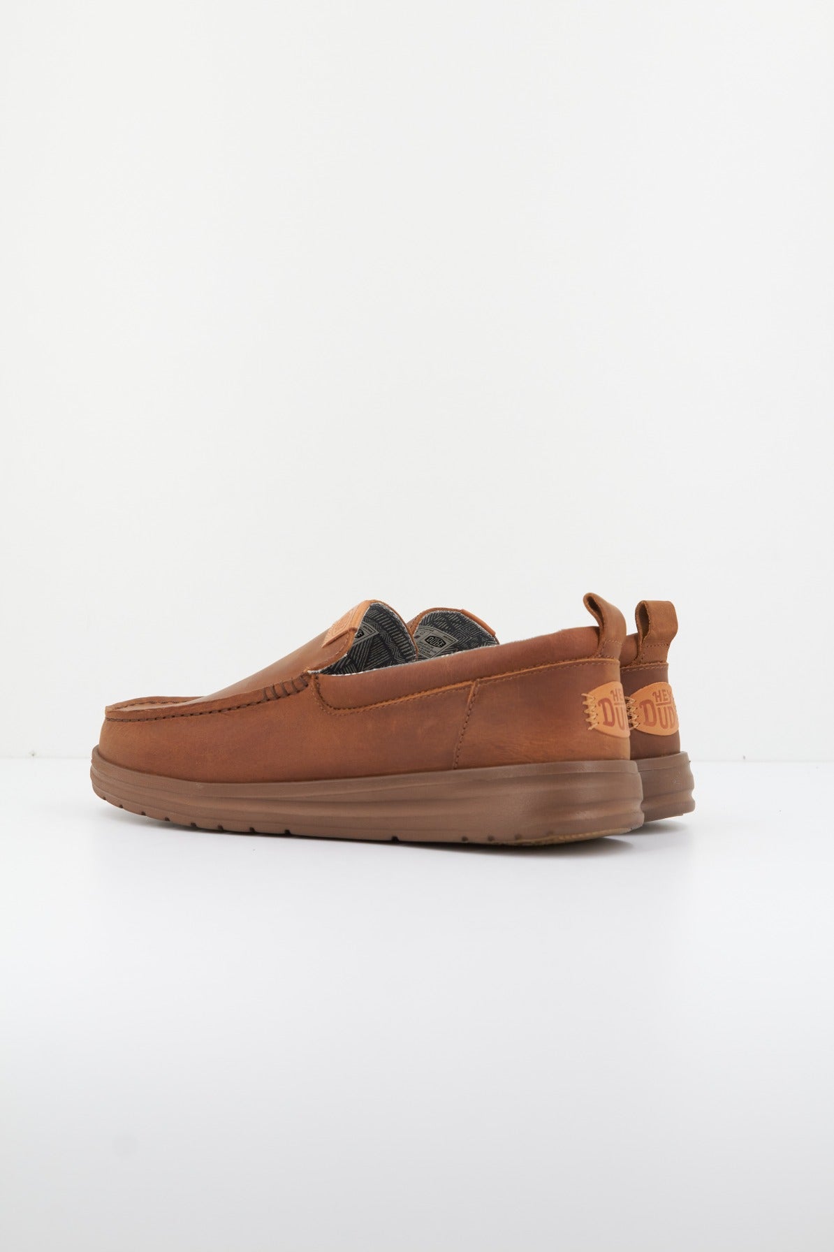 HEY DUDE WALLY GRIP MOC en color MARRON  (3)