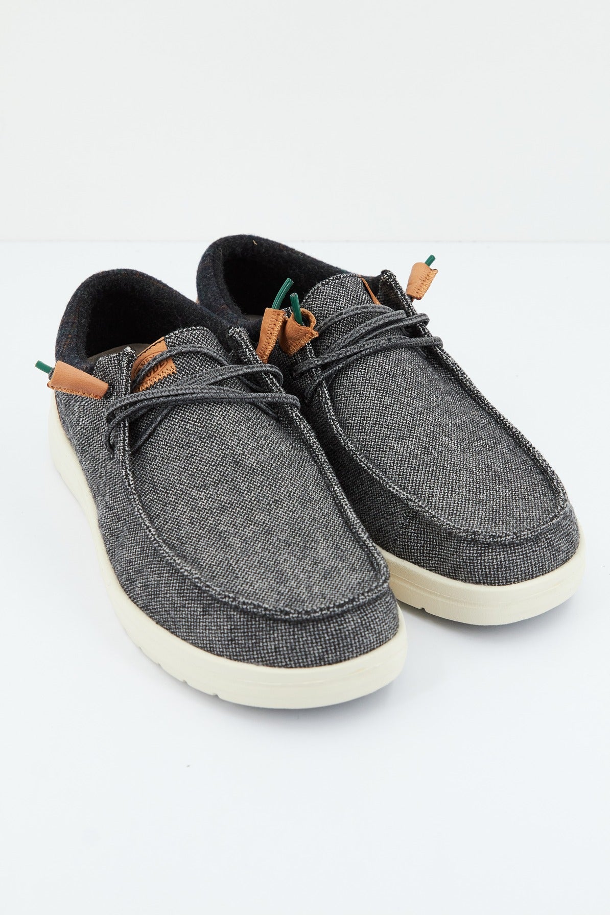 HEY DUDE WALLY GRIP WOOL en color GRIS  (1)