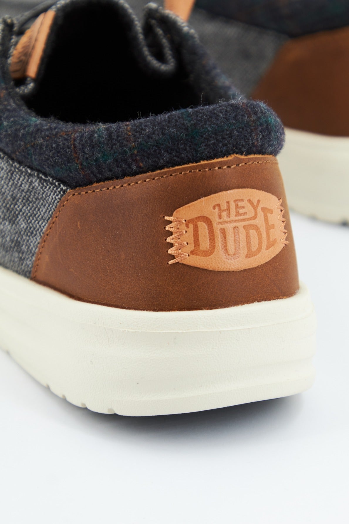 HEY DUDE WALLY GRIP WOOL en color GRIS  (4)