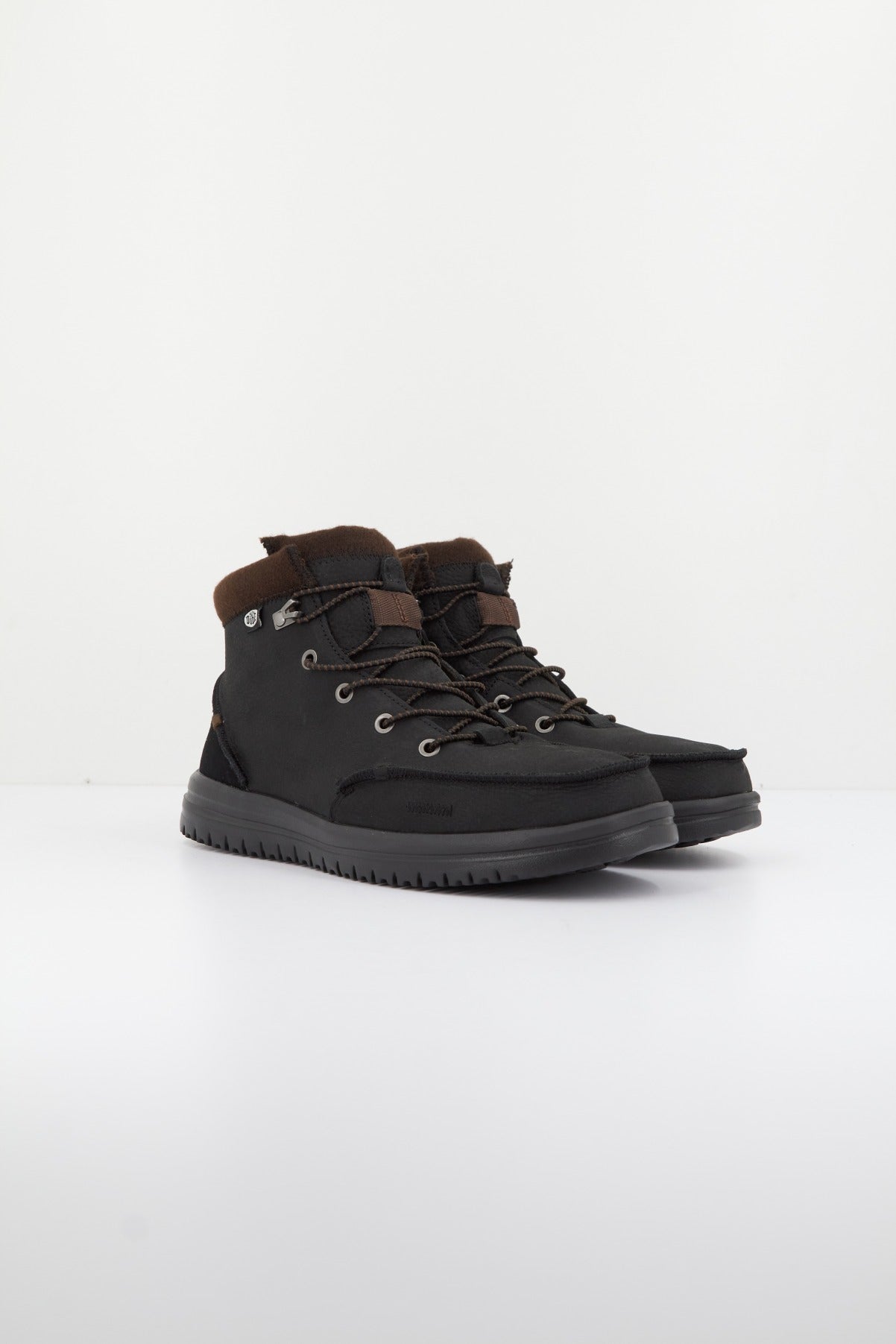 HEY DUDE BRADLEY BOOT LEATHER en color NEGRO  (2)