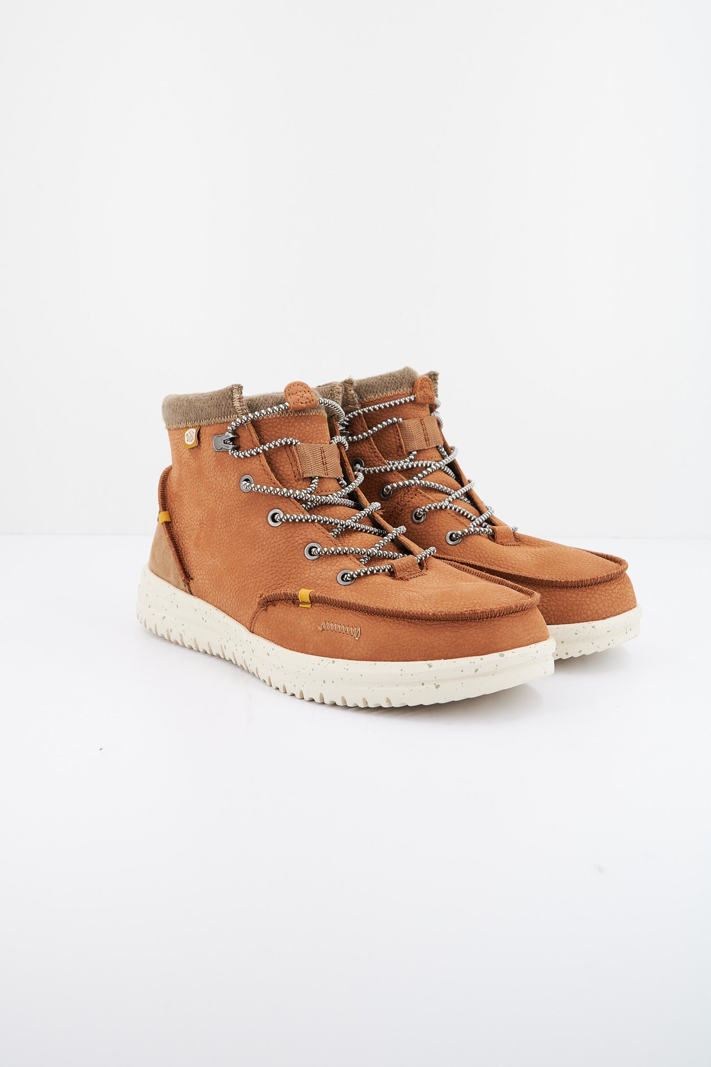 HEY DUDE BRADLEY BOOT LEATHER en color MARRON  (2)