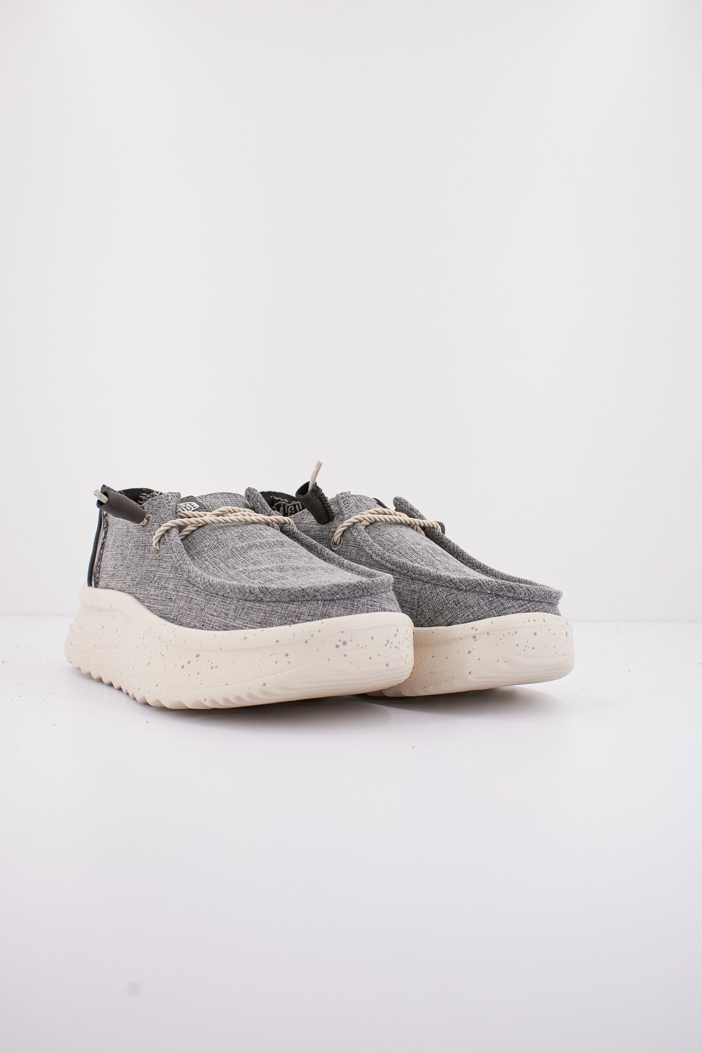 HEY DUDE WENDY PEAK WOVEN en color GRIS  (2)