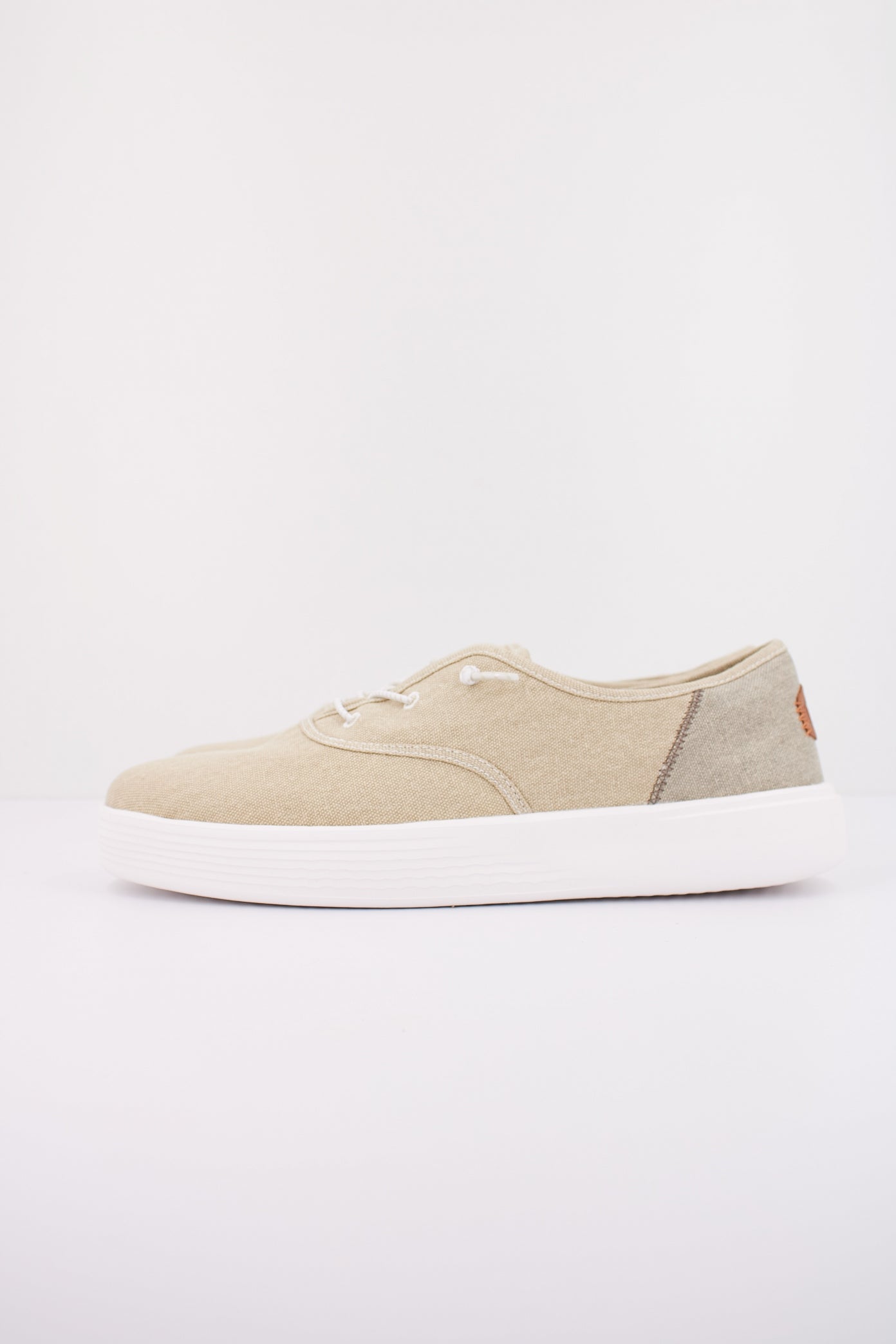 HEY DUDE  CONWAY CRAFT LINEN en color BLANCO  (1)