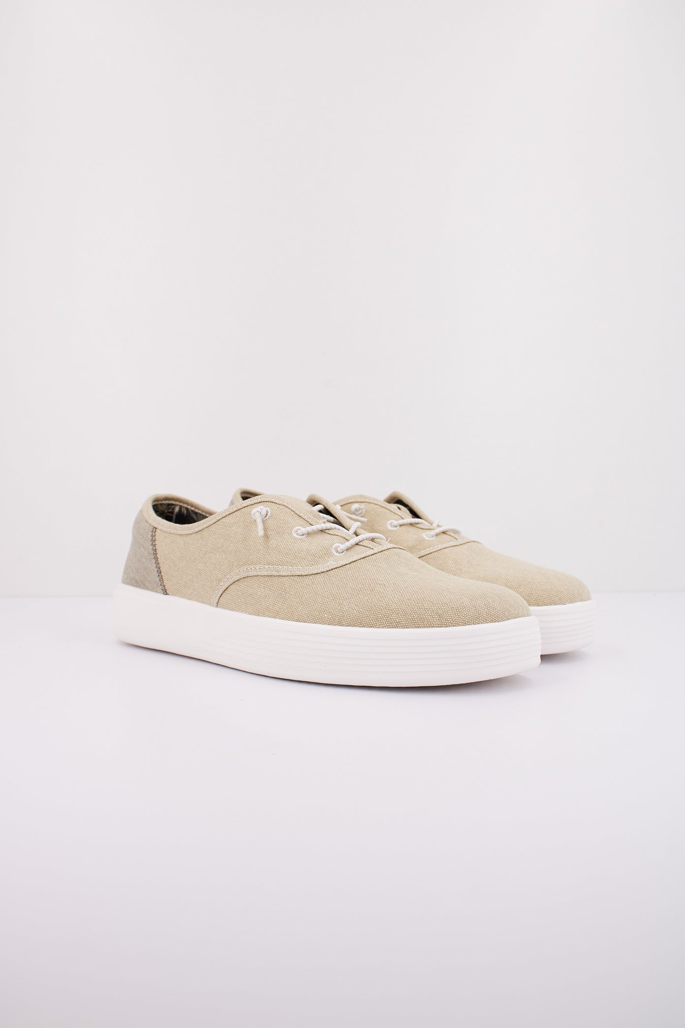 HEY DUDE  CONWAY CRAFT LINEN en color BLANCO  (2)