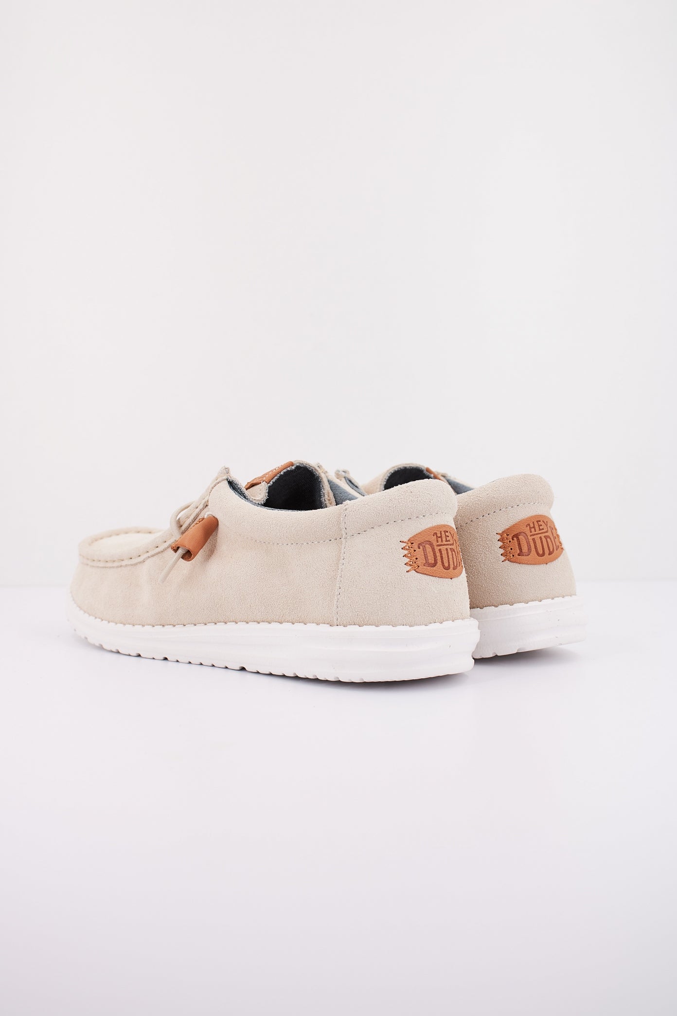 HEY DUDE  WALLY CRAFT SUEDE en color BLANCO  (4)