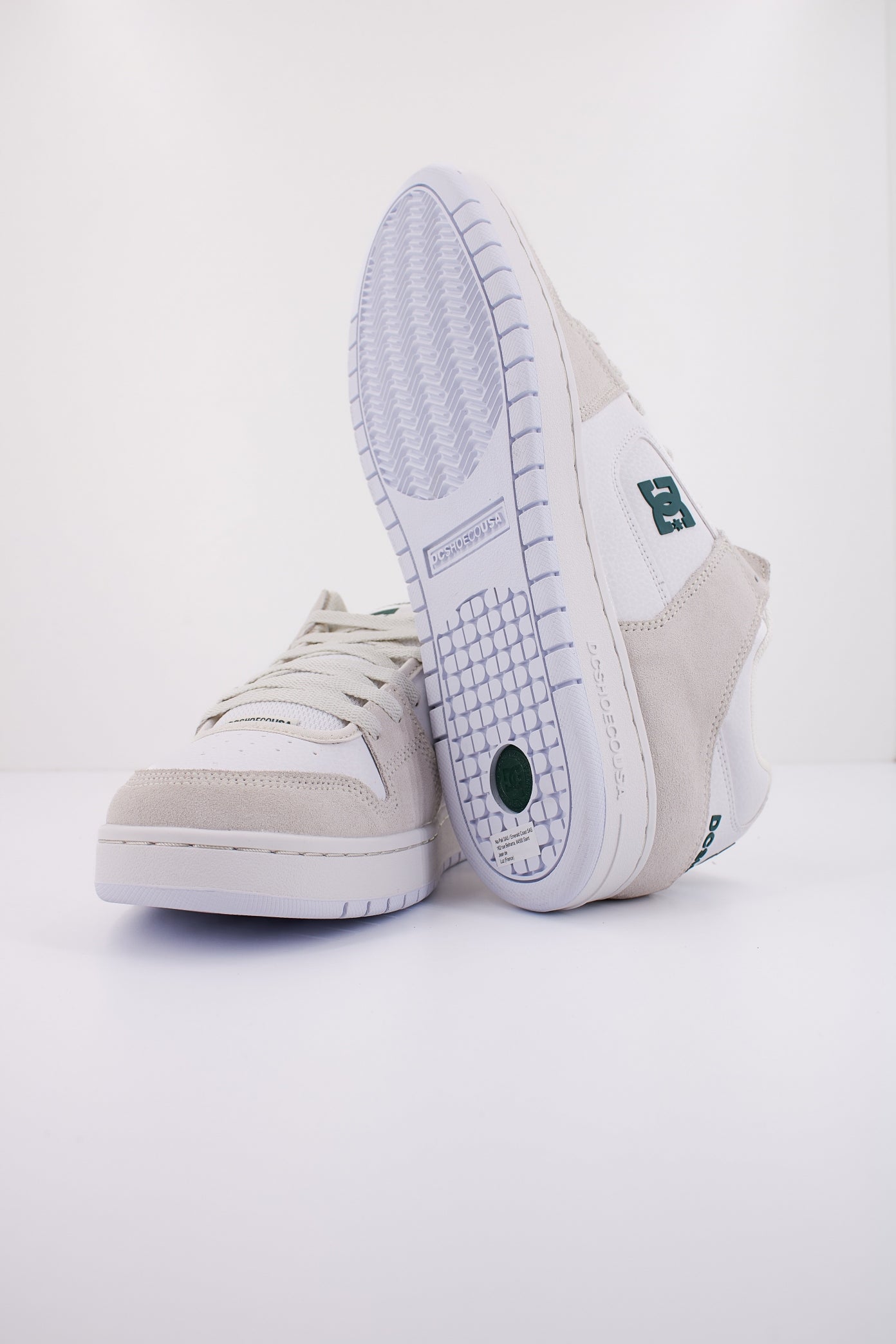 DC  MANTECA SE SHOE en color BLANCO  (5)