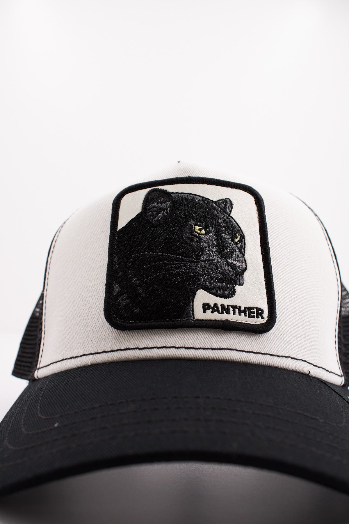 GOORIN BROS THE PANTHER en color BLANCO  (4)