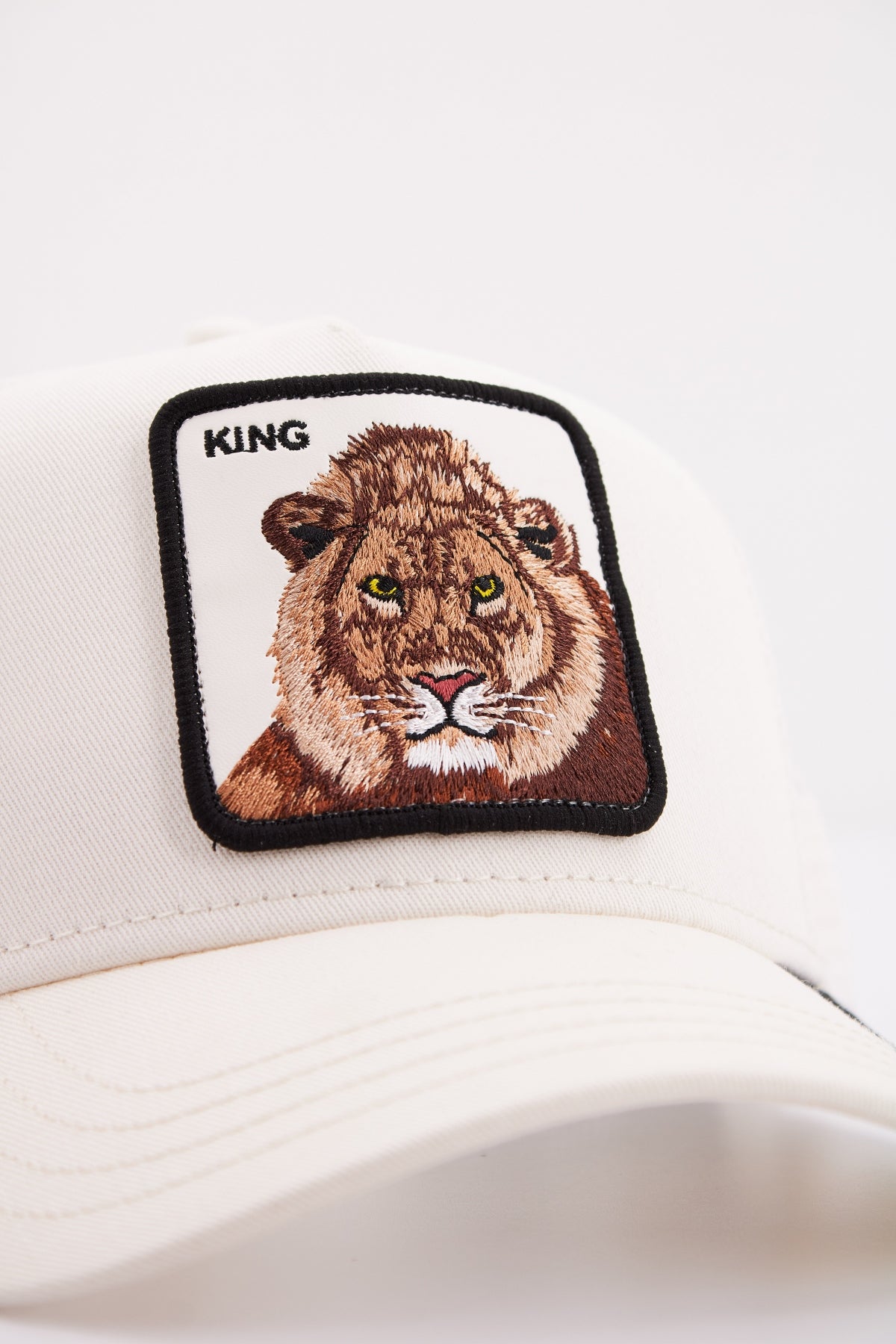 GOORIN BROS THE KING LION en color BLANCO  (4)