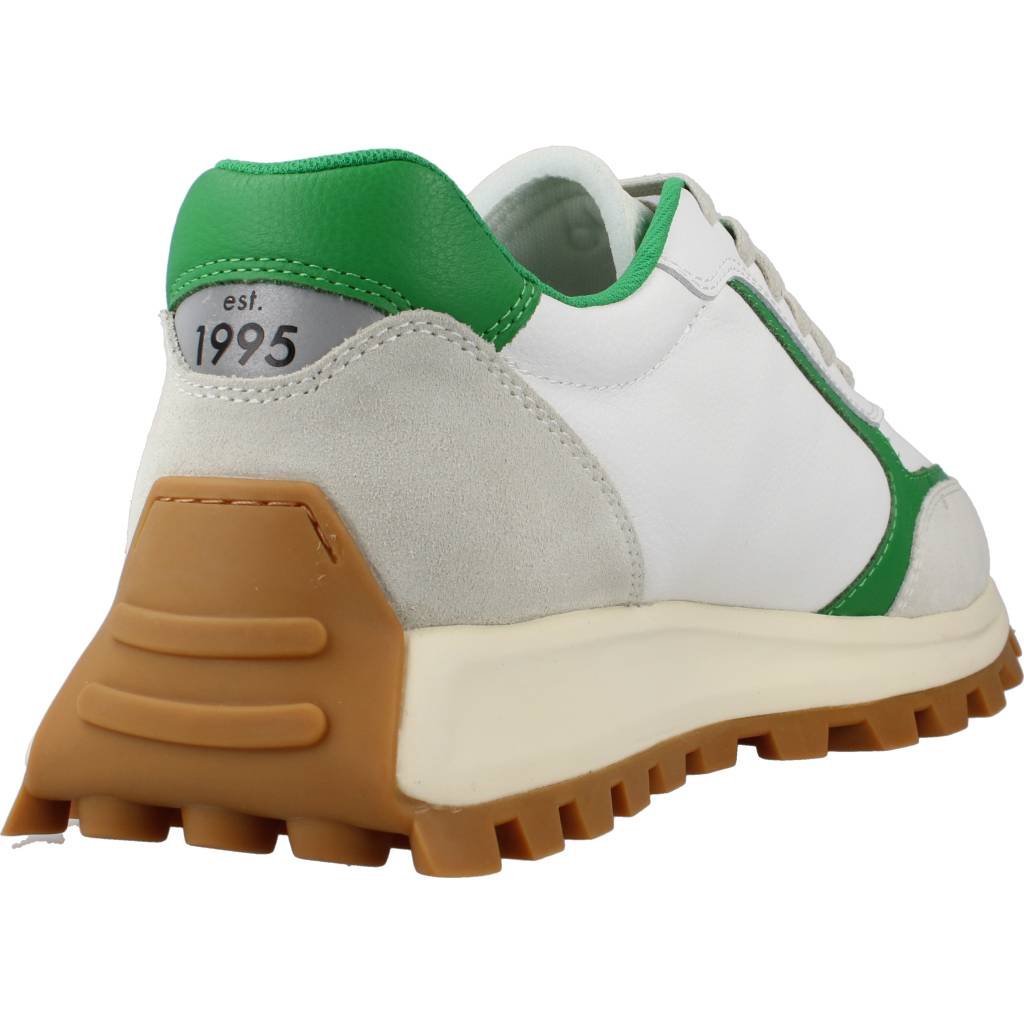 LIU-JO  RUNNING  SNEAKER en color BLANCO  (3)