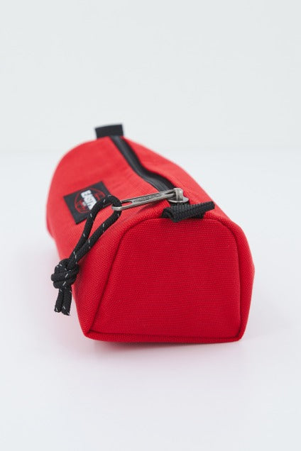 EASTPAK BENCHMARK SINGLE en color ROJO  (2)