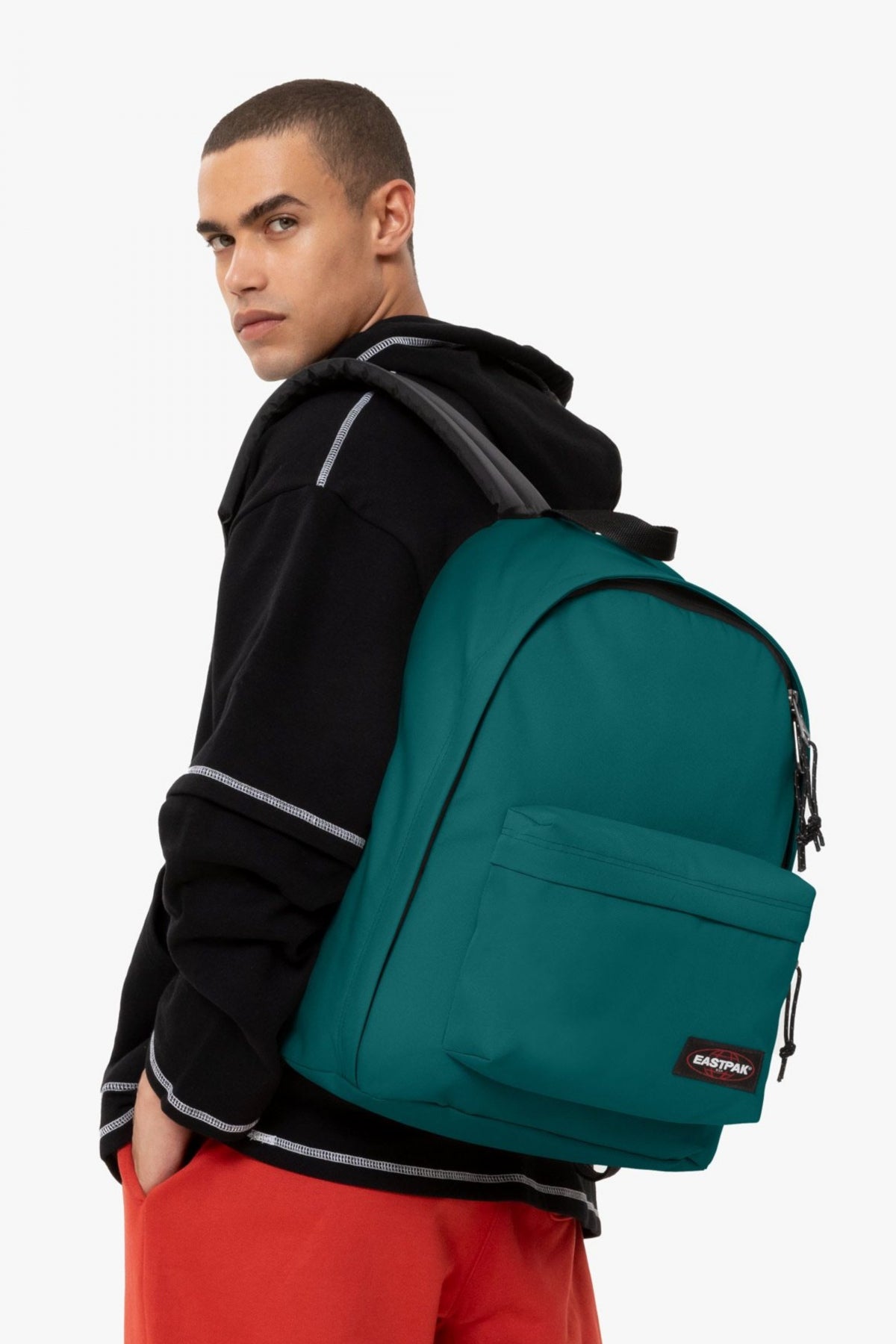 EASTPAK OUT OF OFFICE PEACOCK en color VERDE  (4)