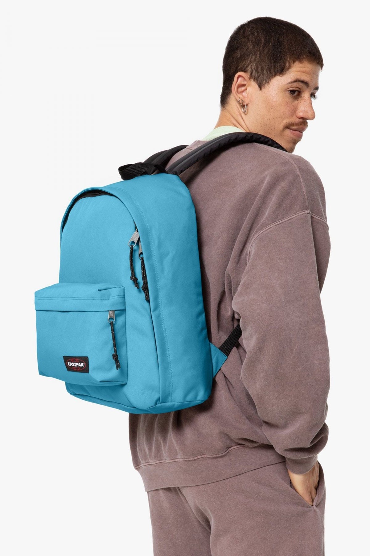 EASTPAK OUT OF OFFICE DIVE en color AZUL  (3)