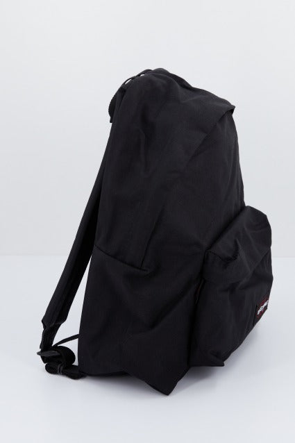 EASTPAK EK en color NEGRO  (1)