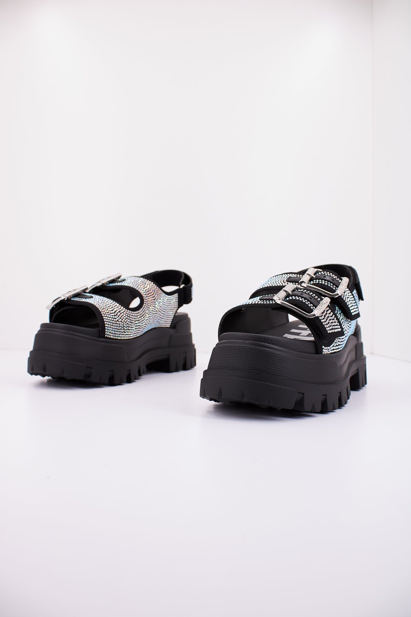 BUFFALO ASPHA ARI GLAM en color NEGRO  (2)